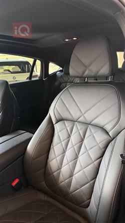 بی ئێم دەبڵیو X6